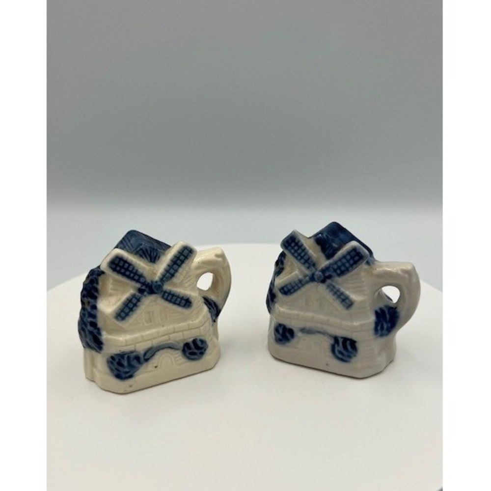 Vintage 1940's Occupied Japan Porcelain Windmill Salt And Pepper Shaker Set